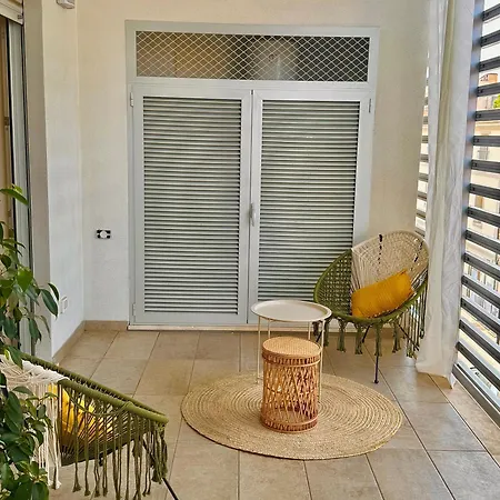 Apartment Aptments2 - Real Estate Solutions *