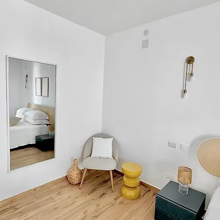 Aptments2 - Real Estate Solutions * Ольбия