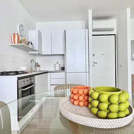 Aptments2 - Real Estate Solutions Apartment *