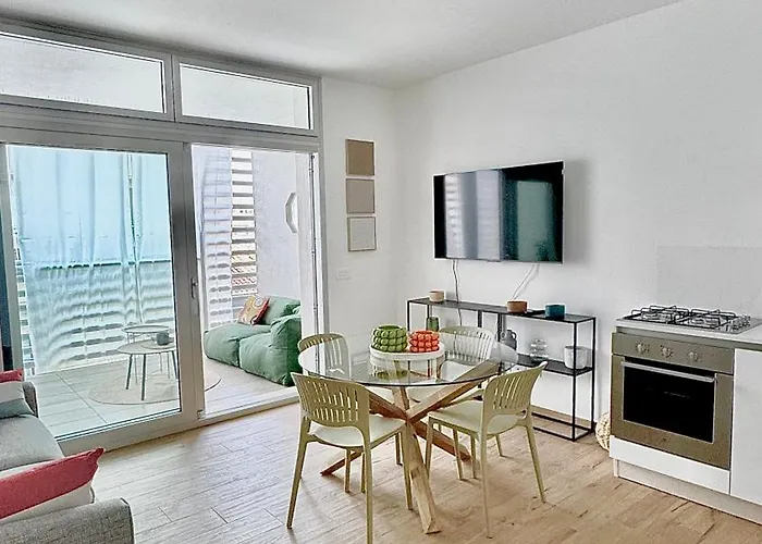 Aptments2 - Real Estate Solutions Lägenhet