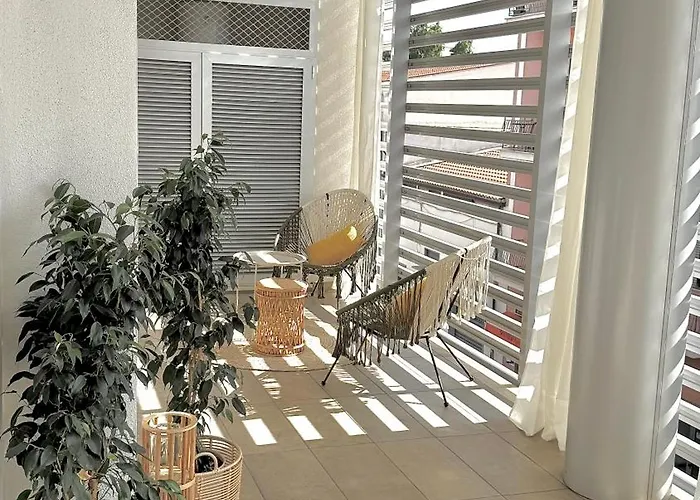 Aptments2 - Real Estate Solutions Апартаменти Ольбія