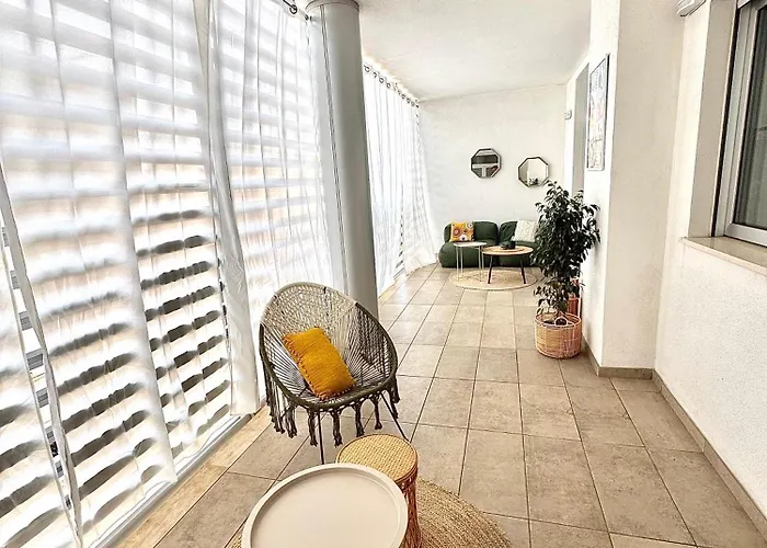 Aptments2 - Real Estate Solutions Lägenhet