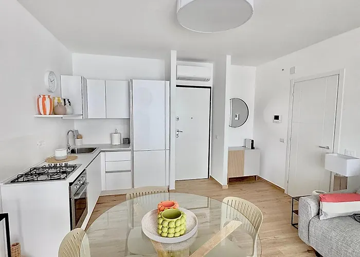 Aptments2 - Real Estate Solutions Апартаменти Ольбія